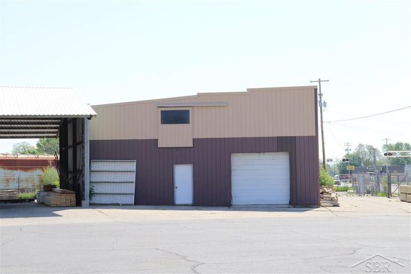 420 W 5th St, Clare, MI 48617